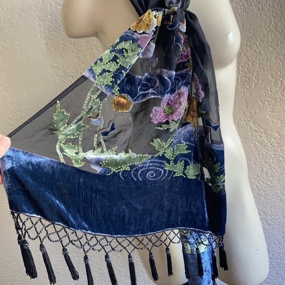 Unbranded beaded burnout velvet scarf w/ tassel - Picture 2 of 9